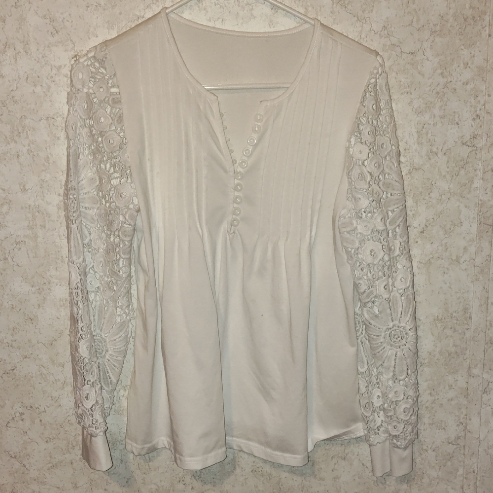 White Pleated Lace Long Sleeve Blouse